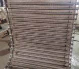 Chain drive mesh belt is used for the next process of heat treatment -- drying furnace